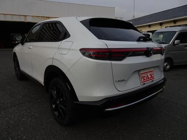 Honda VEZEL E:HEV RS 2025 — миниатюра 2