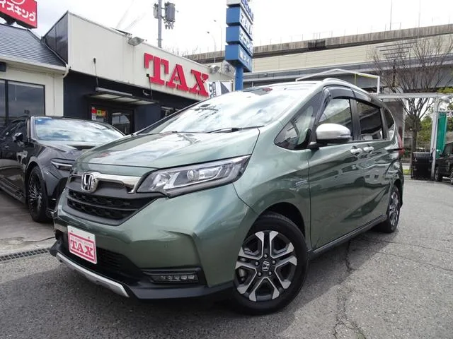 Honda FREED PLUS HYBRID HYBRID CROSSTAR HONDA SENSING 2022 — фото 1, купить с доставкой в Москву