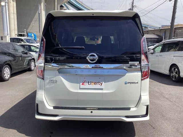 Nissan SERENA E-POWER HIGHWAY STAR V 2022 — миниатюра 5