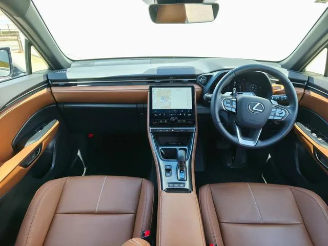 Lexus LBX RELAX 2024 — миниатюра 4