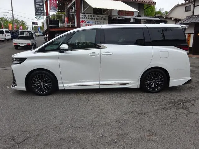 Toyota VELLFIRE Z PREMIER 2025 — миниатюра 2