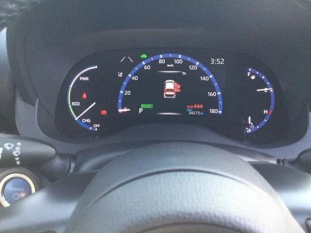 Toyota YARIS CROSS HYBRID Z 2022 — миниатюра 4