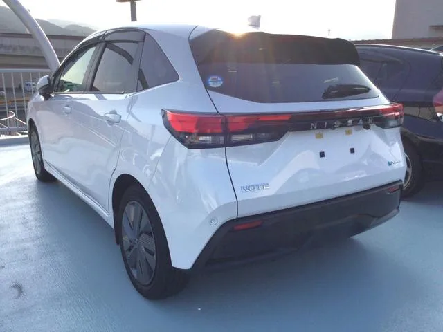 Nissan NOTE X 2022 — миниатюра 2