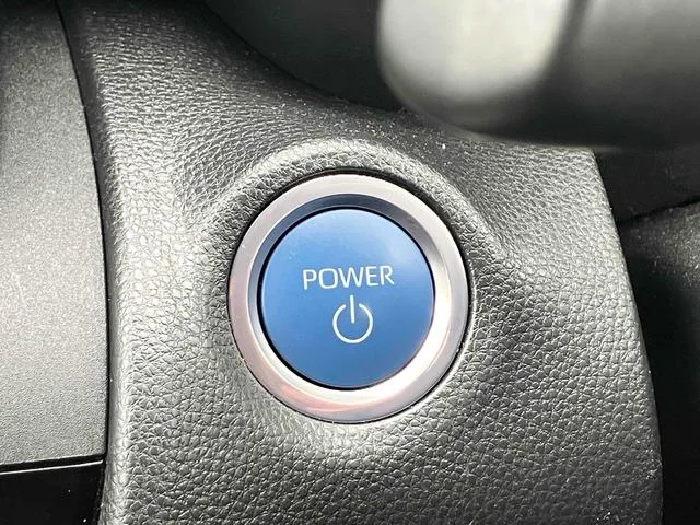 Toyota YARIS CROSS HYBRID Z 2023 — миниатюра 3