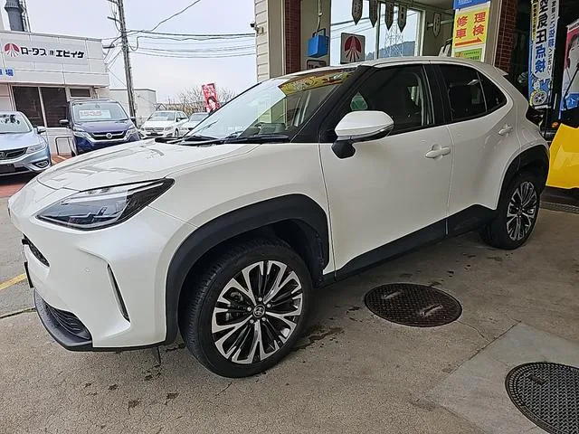 Toyota YARIS CROSS HYBRID Z 2022 — миниатюра 3