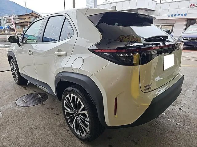 Toyota YARIS CROSS HYBRID Z 2022 — миниатюра 4