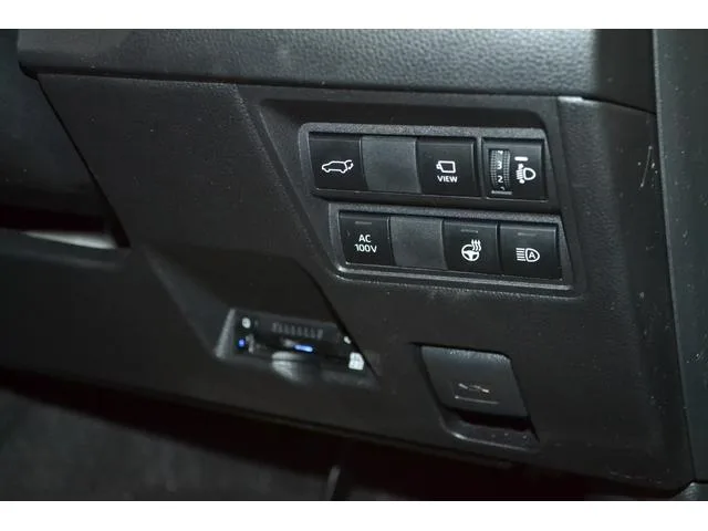Toyota YARIS CROSS HYBRID Z 2023 — миниатюра 4