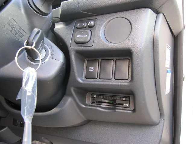 Toyota HIACE VAN LONG DX GL PACKAGE 2025 — миниатюра 2