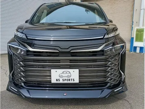 Toyota VOXY 2024 купить в Москве