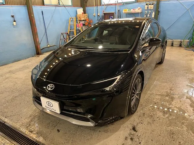 Toyota Prius Z 2023 — миниатюра 4