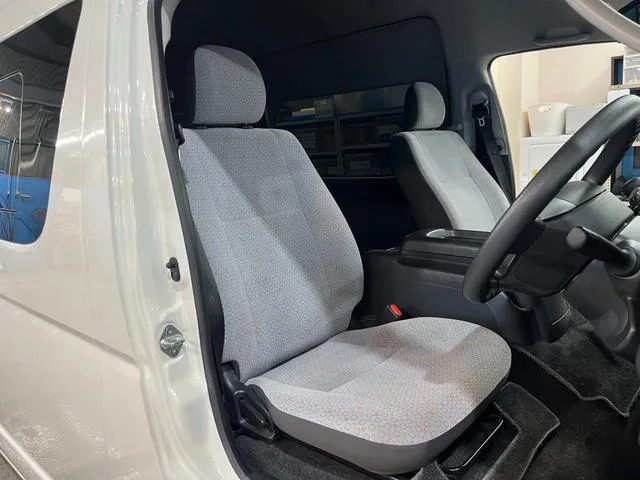 Toyota HIACE COMMUTER SUPER LONG GL TURBO 2024 — миниатюра 3