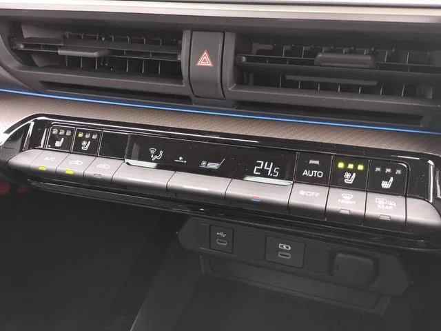 Toyota PRIUS Z 2023 — миниатюра 4