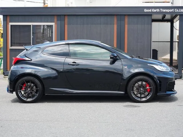 Toyota GR YARIS RZ HIGH PERFORMANCE 2025 — миниатюра 3