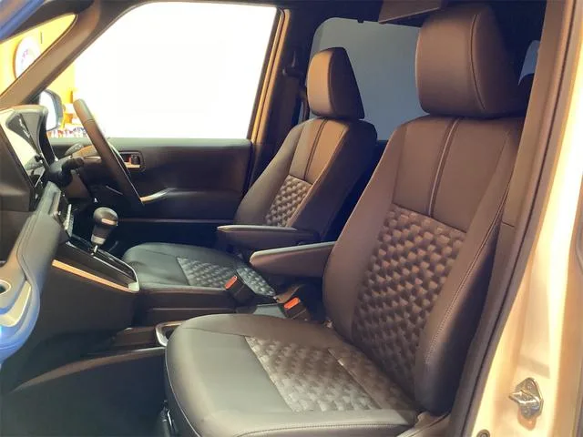 Toyota VOXY HYBRID S-Z 2025 — миниатюра 4