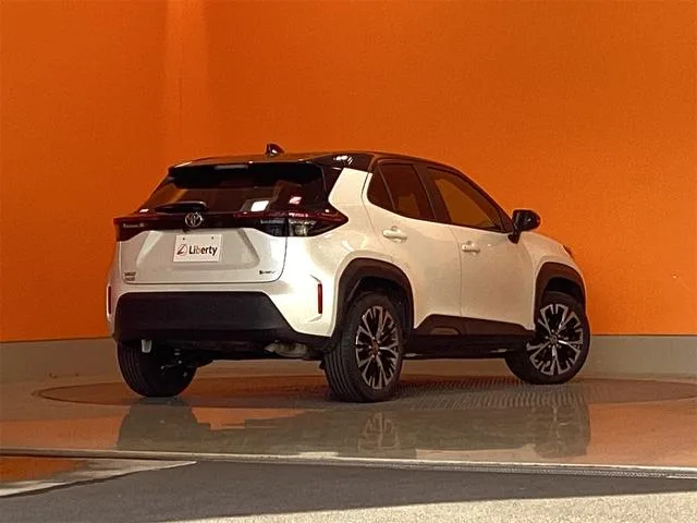 Toyota YARIS CROSS HYBRID Z 2025 — миниатюра 3