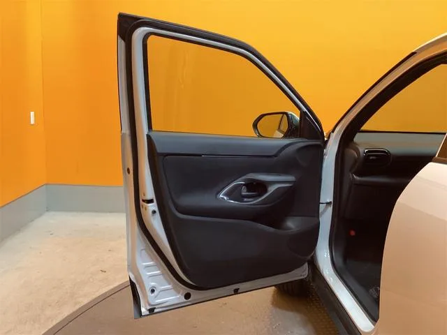 Toyota YARIS CROSS Z 2024 — миниатюра 4