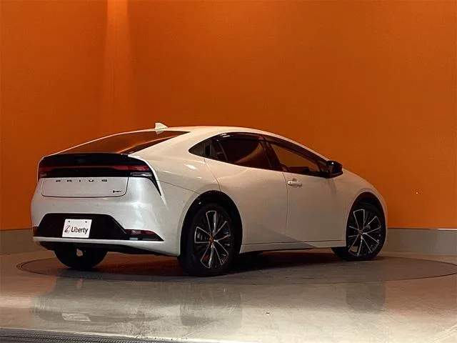 Toyota PRIUS Z 2023 — миниатюра 3