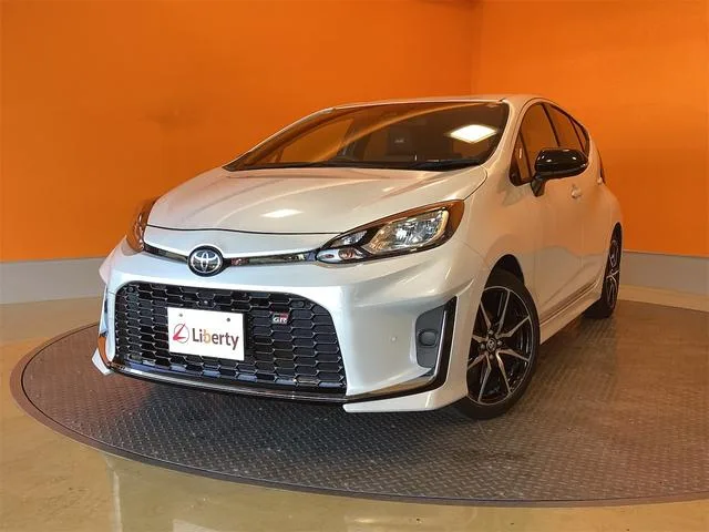 Toyota AQUA GR SPORT 2023 — миниатюра 3