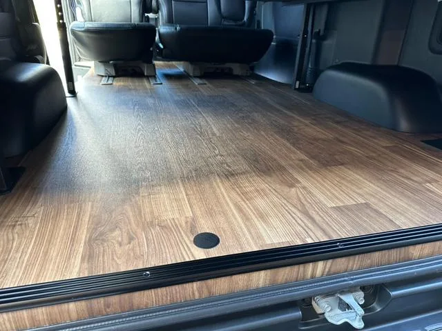 Toyota HIACE VAN SUPER GL DARK PRIME II 2023 — миниатюра 3