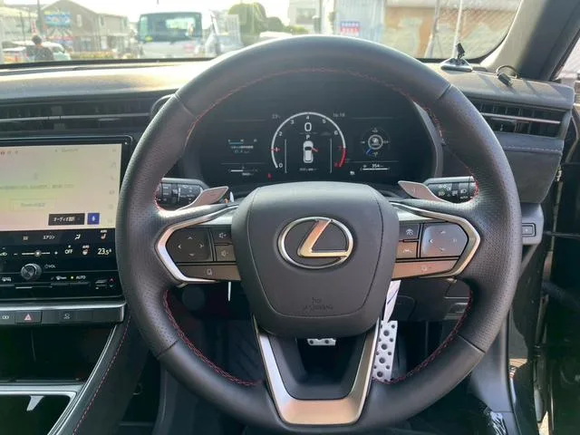 Lexus LBX MORIZO RR 2025 — миниатюра 2