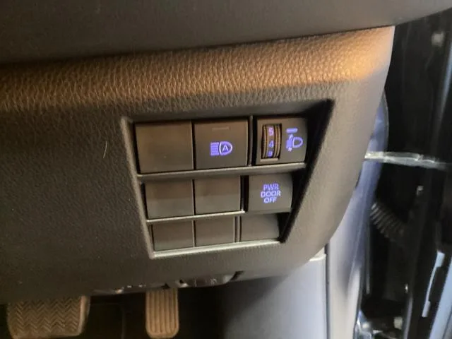 Toyota VOXY S-G 2023 — миниатюра 3