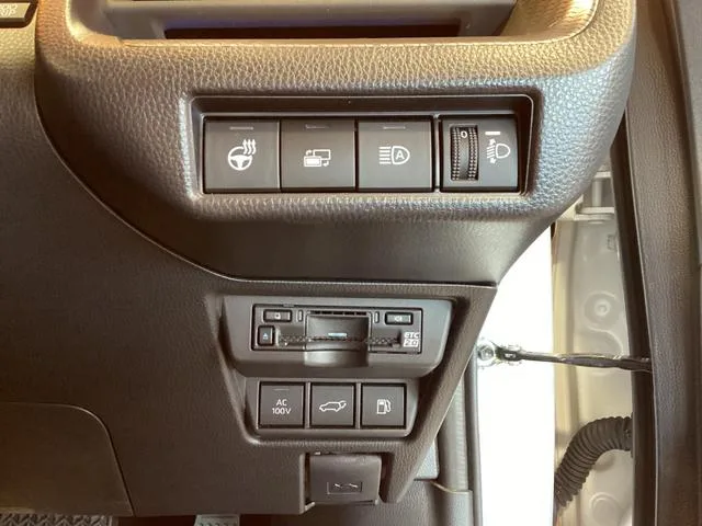 Toyota PRIUS Z 2024 — миниатюра 3