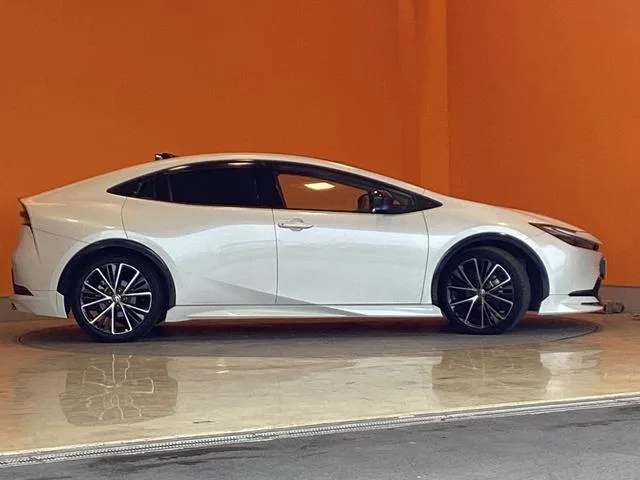 Toyota PRIUS Z 2024 — миниатюра 4