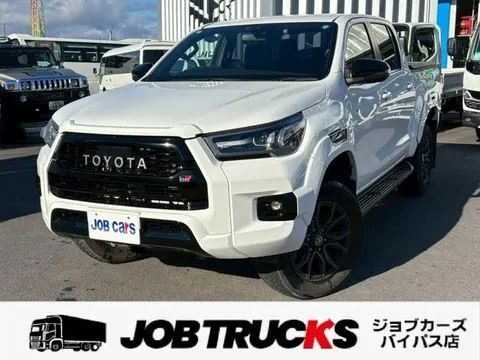 Toyota Hilux 2023 buy in Moscow