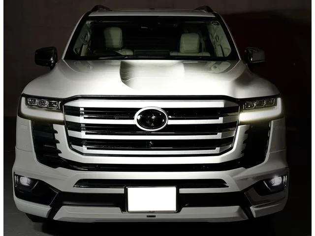 Toyota Land Cruiser ZX 2023 — фото 1, купить с доставкой в Москву