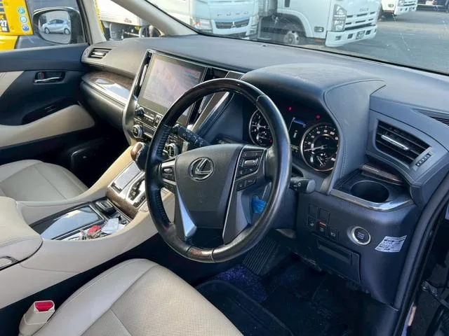 Toyota ALPHARD 3.5 EXECUTIVE LOUNGE S 2022 — миниатюра 3