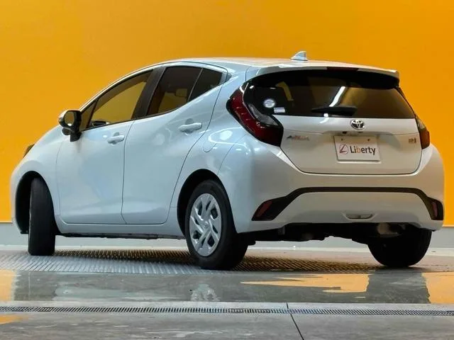 Toyota AQUA G 2023 — миниатюра 2