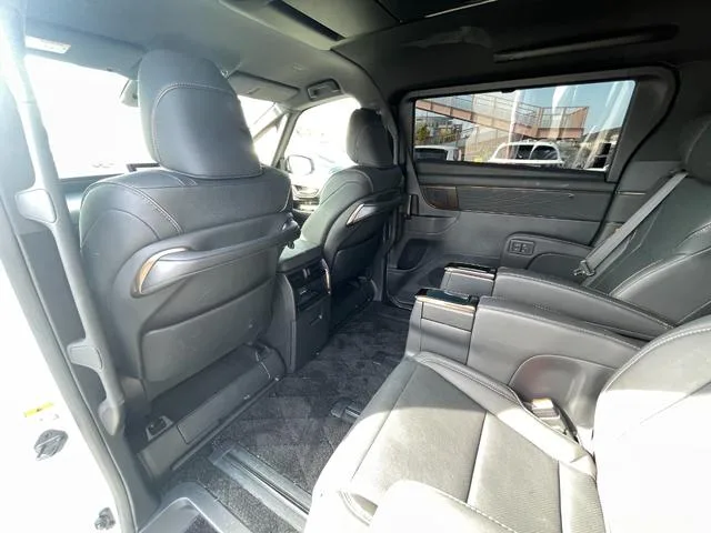 Toyota ALPHARD HYBRID Z 2025 — миниатюра 5