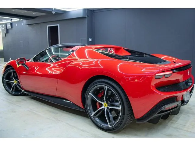 Ferrari 296GTS BASE GRADE 2024 — миниатюра 4