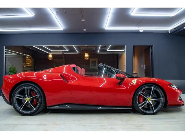 Ferrari 296GTS BASE GRADE 2024 — миниатюра 5