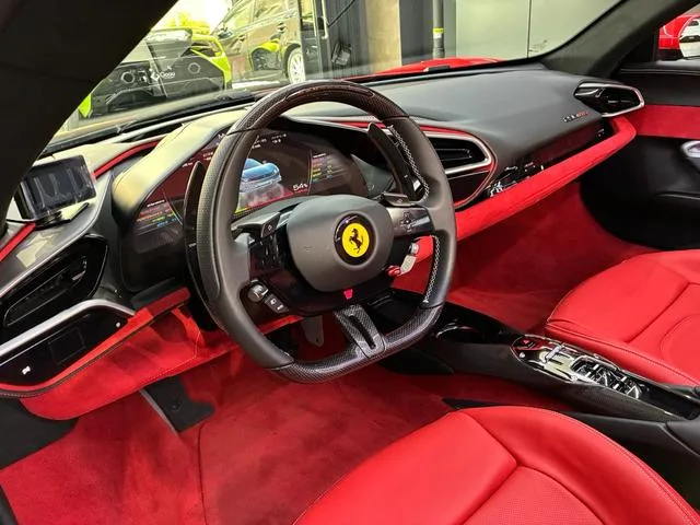 Ferrari 296GTS BASE GRADE 2025 — миниатюра 3