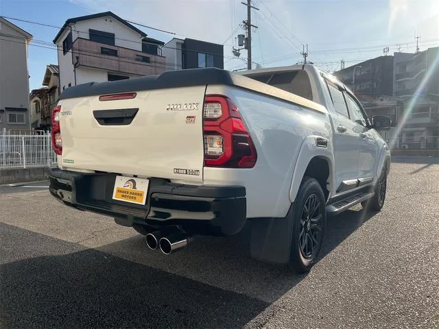 Toyota Hilux Z GR SPORT 2023 — миниатюра 3