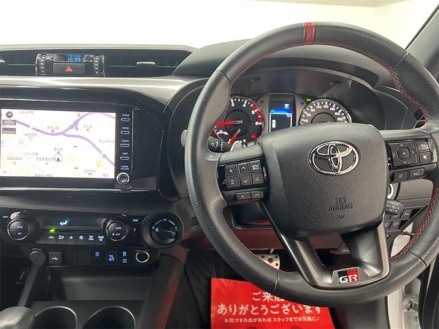 Toyota Hilux Z GR SPORT 2023 — миниатюра 5