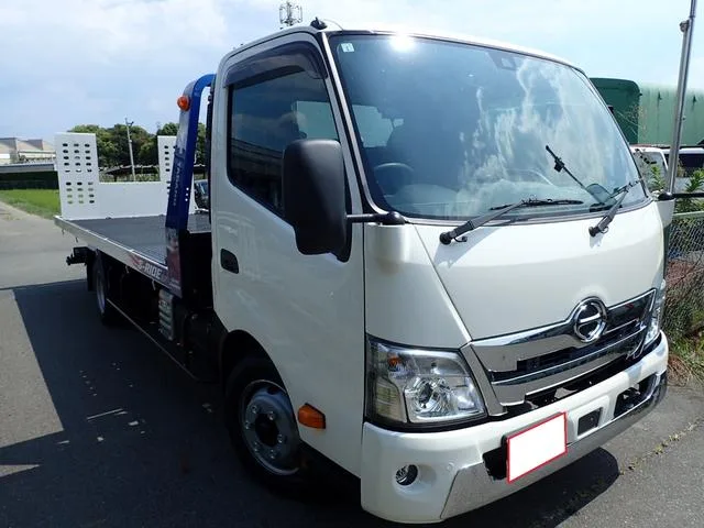 Hino DUTRO 2024 — фото 1, купить с доставкой в Москву