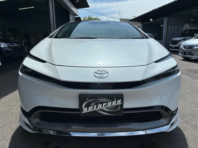 Toyota PRIUS Z 2023 — миниатюра 3