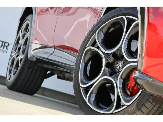 Alfa Romeo TONALE EDIZIONE SPECIALE 2023 — миниатюра 4