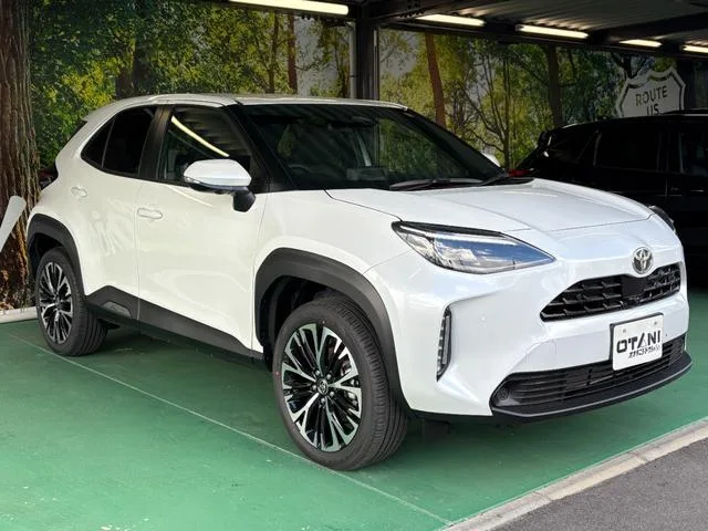 Toyota YARIS CROSS HYBRID Z 2025 — миниатюра 2