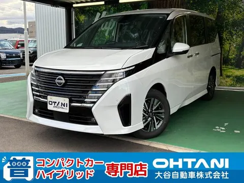 Nissan SERENA 2025 купить в Москве