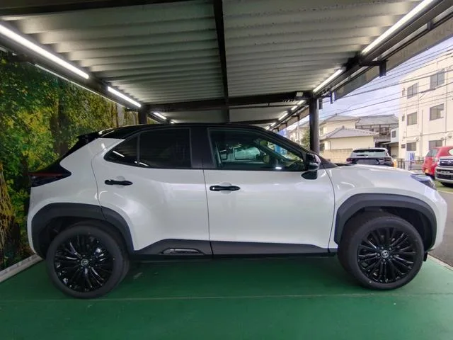 Toyota YARIS CROSS HYBRID Z URBANO 2025 — миниатюра 4