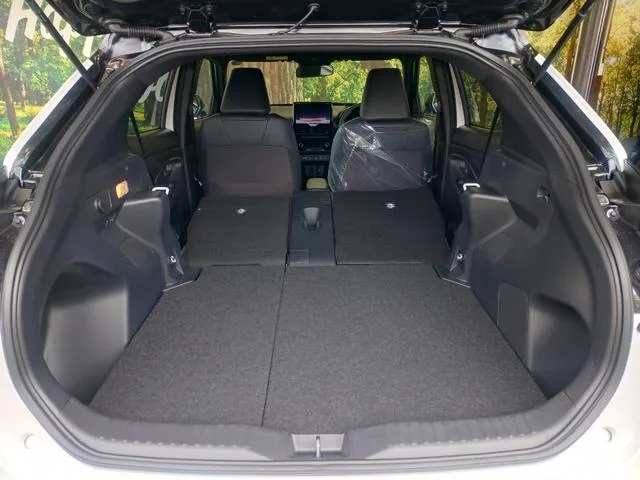 Toyota YARIS CROSS HYBRID Z URBANO 2025 — миниатюра 5