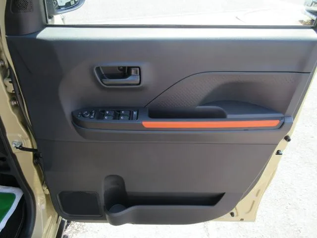 Daihatsu TANTO FUN CR0SS TURBO LIMITED 2025 — миниатюра 2