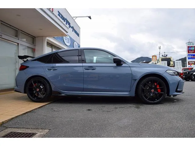 Honda CIVIC TYPE R RACING BLACK PACKAGE 2026 — миниатюра 3