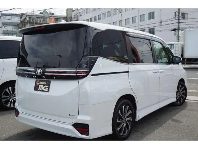 Toyota VOXY HYBRID S-Z 2026 — миниатюра 2
