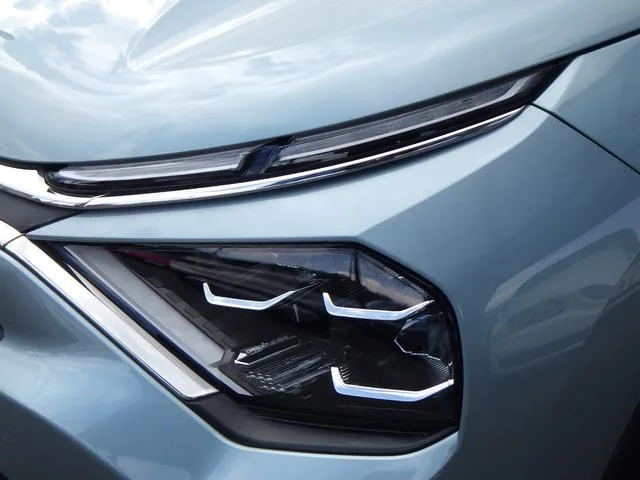 Citroen C4 2022 — миниатюра 2
