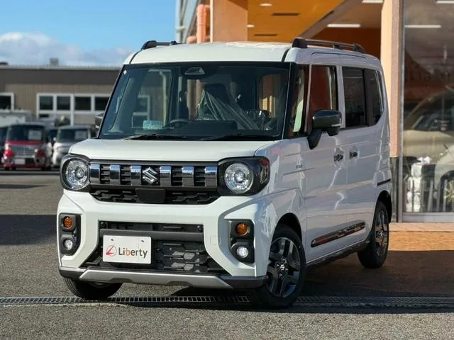 Suzuki SPACIA GEAR HYBRID XZ 2025 — миниатюра 4