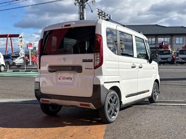 Suzuki SPACIA GEAR HYBRID XZ 2025 — миниатюра 5